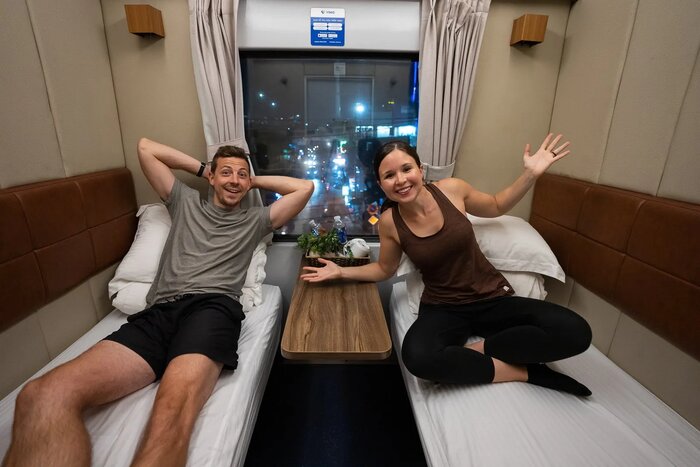 Experience in first class sleeper train to get Cao Bang from Hanoi 